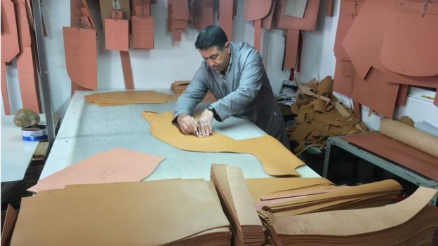 Trabajador con cuero