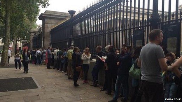 Who would have thought that people would queue to see a 16 hour reading of the #Iliad?