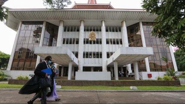 Sri Lankan lawyers walk past the Supreme Court complex in Colombo, Sri Lanka, 20 May 2020