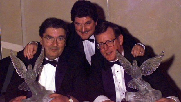 John Hume and David Trimble were presented with doves of peace sculptures