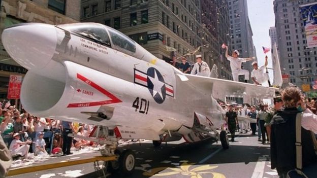 செலவு அதிகம், ராணுவ அணிவகுப்பு வேண்டாம்