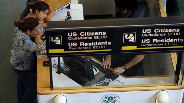 تقنيات مبتكرة لكشف المسافرين الذين يشكلون خطرا في المطارات وعبر الحدود