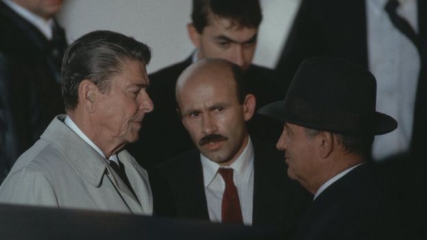 Reagan y Gorbachev en Islandia.