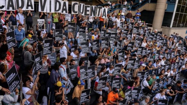 அரசியல் கைதிகள் விடுதலை