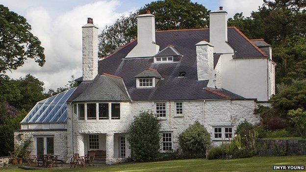 ty newydd