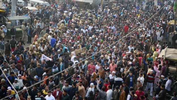 নাগরিকত্ব আইনের বিরুদ্ধে এলাহাবাদে বিক্ষোভ।