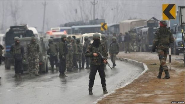 புல்வாமா தாக்குதல்: காஷ்மீரில் அமைதியை நிலைநாட்டுவது சாத்தியமா?