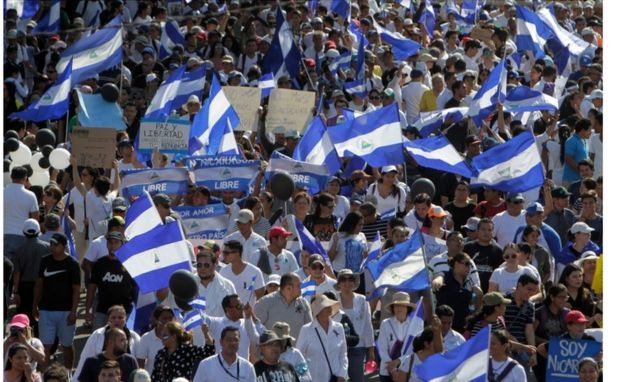 Marcha de empresarios en Managua.