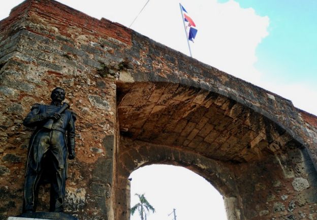 Matías Ramón Mella en la Puerta de la Misericordia.