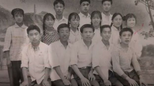Gordon Liu con compañeros de la escuela (Foto: Gordon Liu)