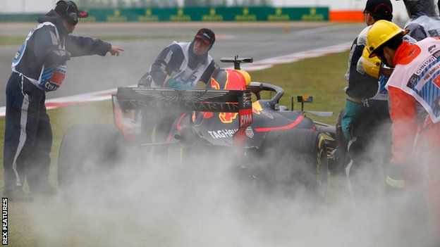 Ricciardo engine failure