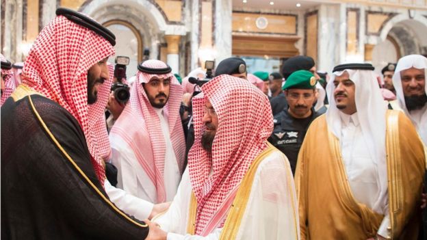 الغارديان: صعود الأمير السعودي يعطي أملا في التغيير لكنه ربما يكون قرارا متسرعا