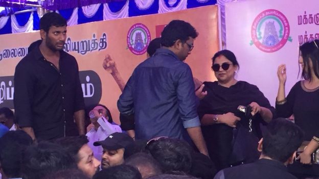 காவிரி மற்றும் ஸ்டெர்லைட் பிரச்சனைக்காக திரண்ட திரை உலகத்தினர்