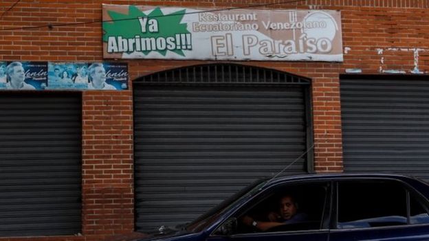 Entrada do clube onde houve o incidente na periferia de Caracas