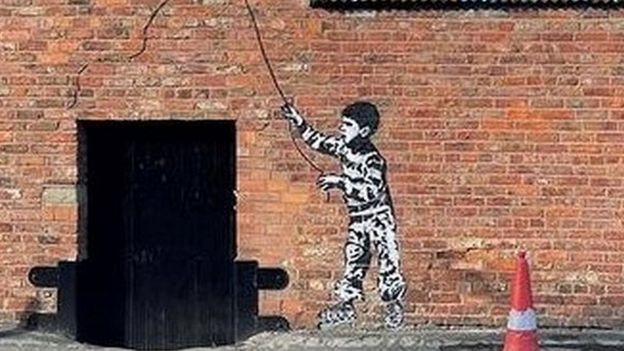 Banksy's Love is in the Bin sells for record £16m - BBC News