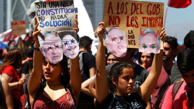 Muchas mujeres jóvenes han participado en la ola de manifestaciones.