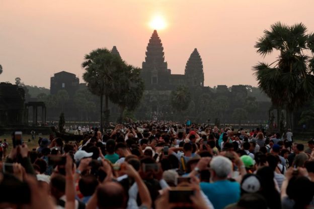 Matahari terbit di Angkor Wat, Siem Reap, Kamboja.