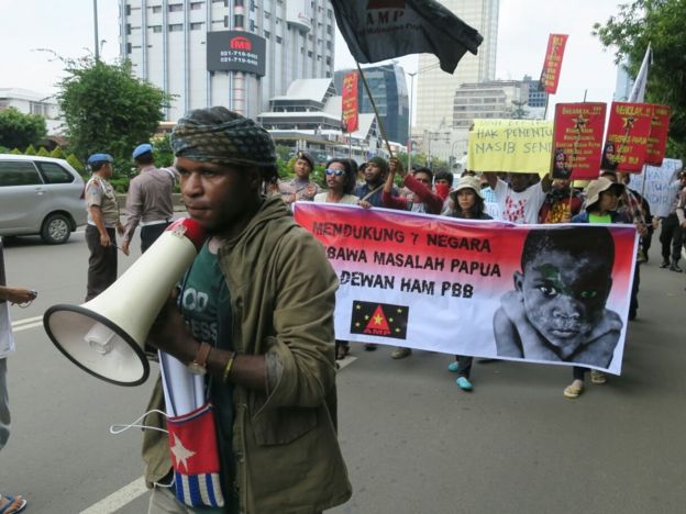 Tuntut Penyelesaian Kasus Ham Mahasiswa Papua Gelar Demo Di Depan