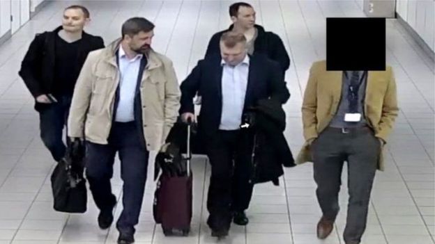 Четверо росіян приїхали за дипломатичними паспортами
