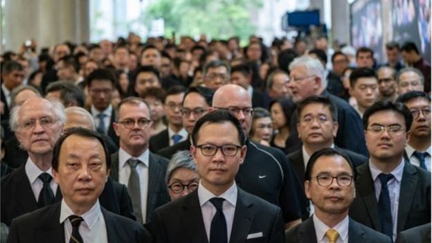 Khoảng 3.000 người tuần hành im lặng phản đối các sửa đổi dẫn độ