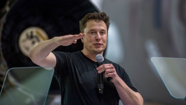 Elon Musk, de SpaceX, a dévoilé, lundi, à Los Angeles, le nom de l'acquéreur du premier ticket pour le voyage sur la Lune en 2023.