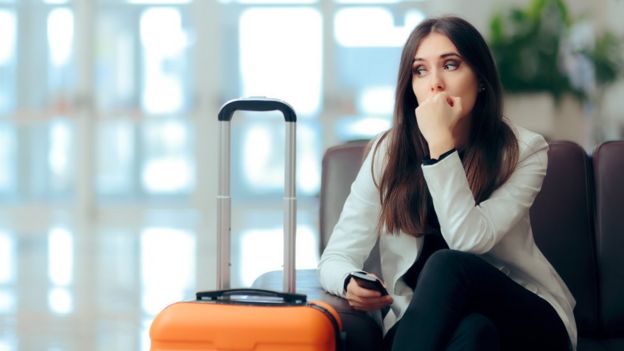 Persona en aeropuerto