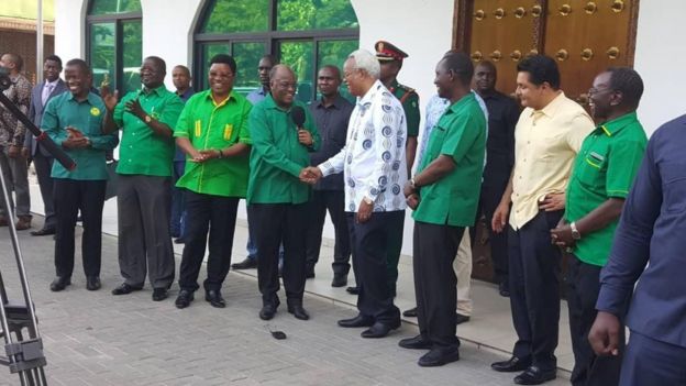 Waziri Mkuu mstaafu Edward Lowassa arejea CCM