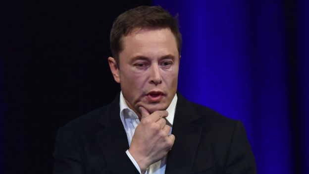 Elon Musk habla en Adelaide, Australia.