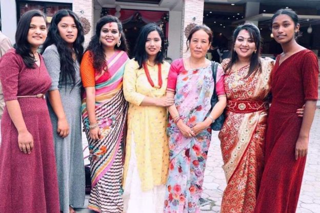अनाथ बच्चाहरूलाई आमाको न्यानो काख