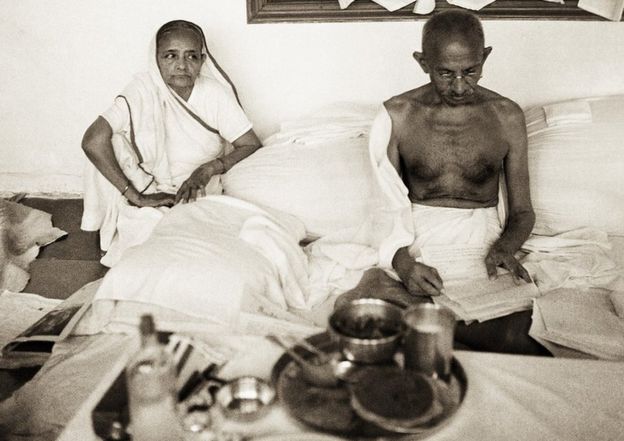 Gandhi y Kasturba