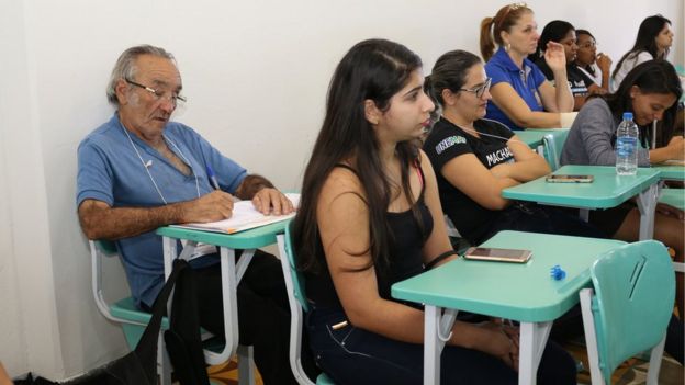 Elpídio em aula