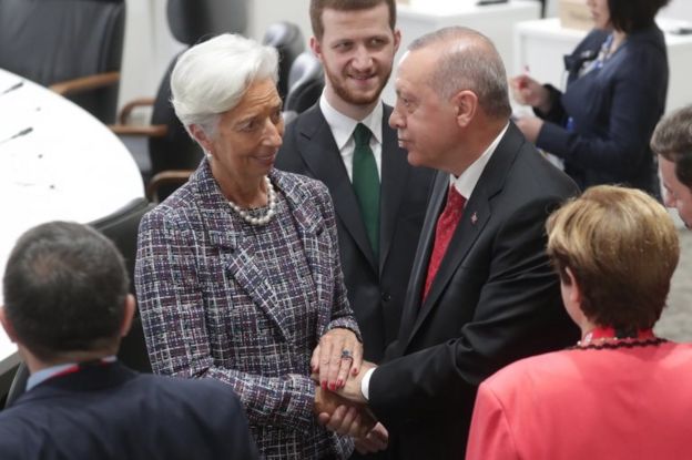 Lagarde'ın geçen hafta Japonya'da düzenlenen G20 zirvesi sırasında Cumhurbaşkanı Erdoğan ile çekilmiş bir fotoğrafı