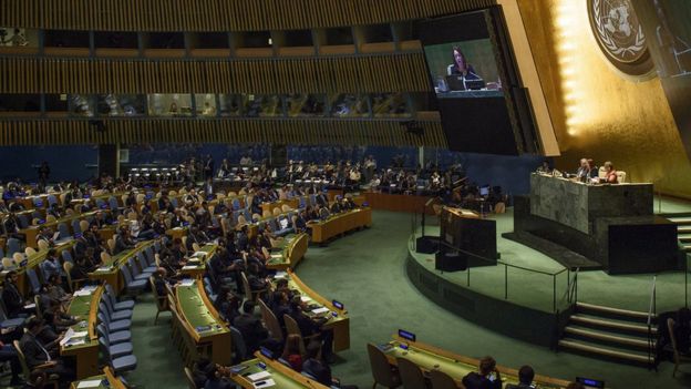 Espinosa em sua primeira sessão como presidente da Assembleia Geral da ONU