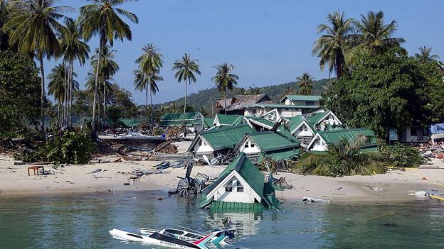 Instalaciones turísticas en Phi Phi tras el paso del tsunami.