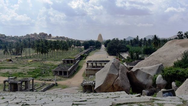 `ஹம்பி`- நிஜ பாகுபலி நகரம்: வீழ்ந்த ஒரு பேரரசின் கதை