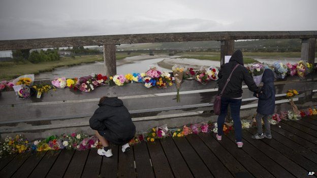 Tributes left at scene of plane crash 24/8/15 Shoreham