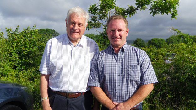 Descendants of renowned Welsh Picton family gather - BBC News