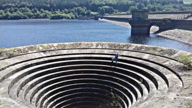 Ladybower Reservoir Plug Hole Climber Criticised Bbc News