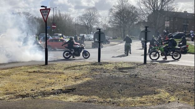 Bailey Atkinson: Hundreds gather in Coventry for boy's funeral - BBC News