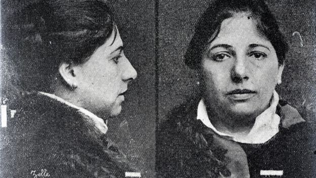 Foto policial de Mata Hari.