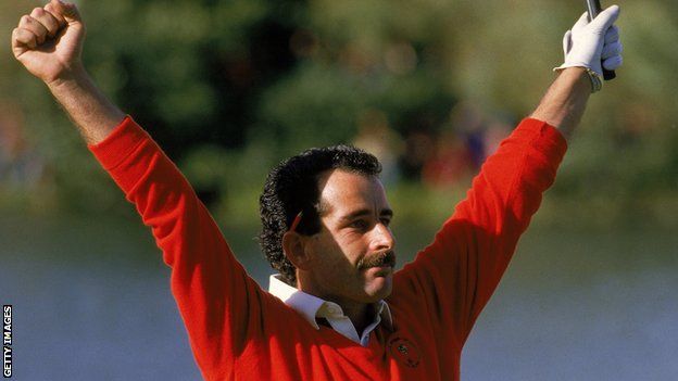Sam Torrance celebrates holing the winning putt for Europe in the 1985 Ryder Cup
