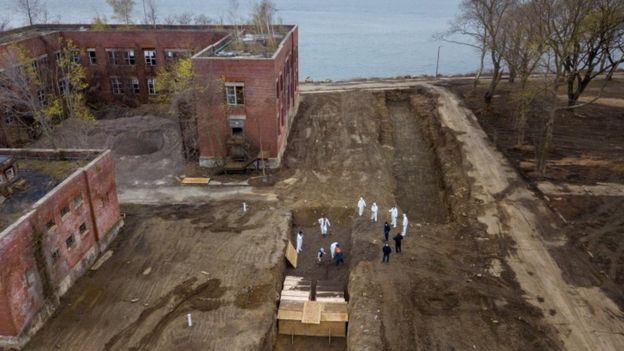 Drone pictures show bodies being buried on New York's Hart Island