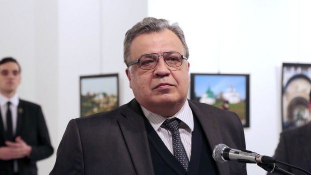 El embajador de Rusia en Turquía, Andrei Karlov.