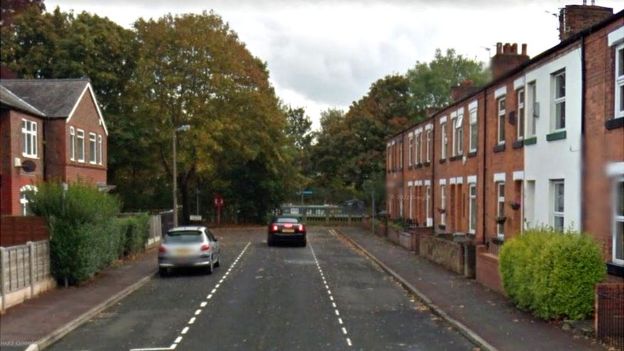 Man dies after being hit by falling tree in Sale - BBC News