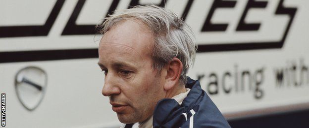 John Surtees in 1971 as manager of his own racing team