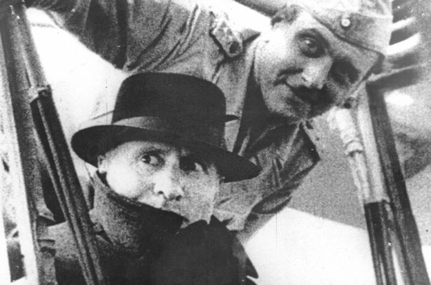 Otto Skorzeny com Benito Mussolini, após sua libertação