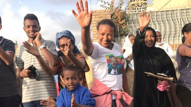 Shacabka reer Eritrea waxay soo dhaweeyeen boqashadii Abiy Axmed uu ku tagey dalkooda