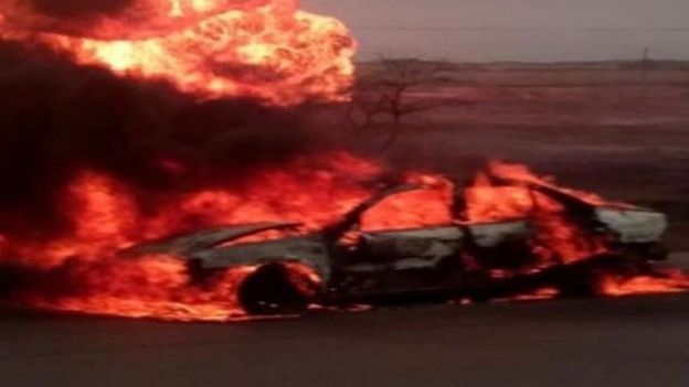 انفجار خط لوله چندین خودروی شخصی را که در بزرگراه در حال حرکت بودند دچار حریق کرد