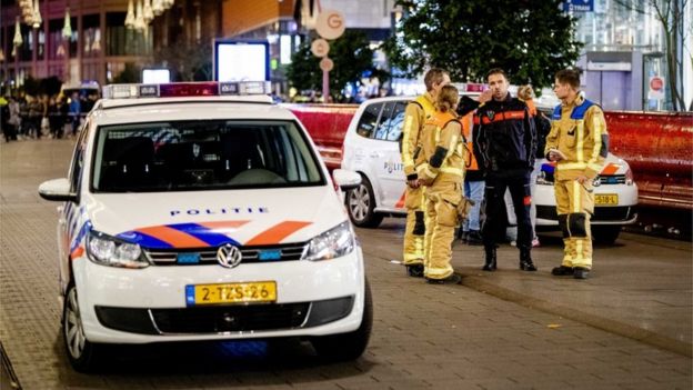 Policía en La Haya.