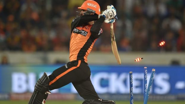 அல்ஜாரி ஜோசப்